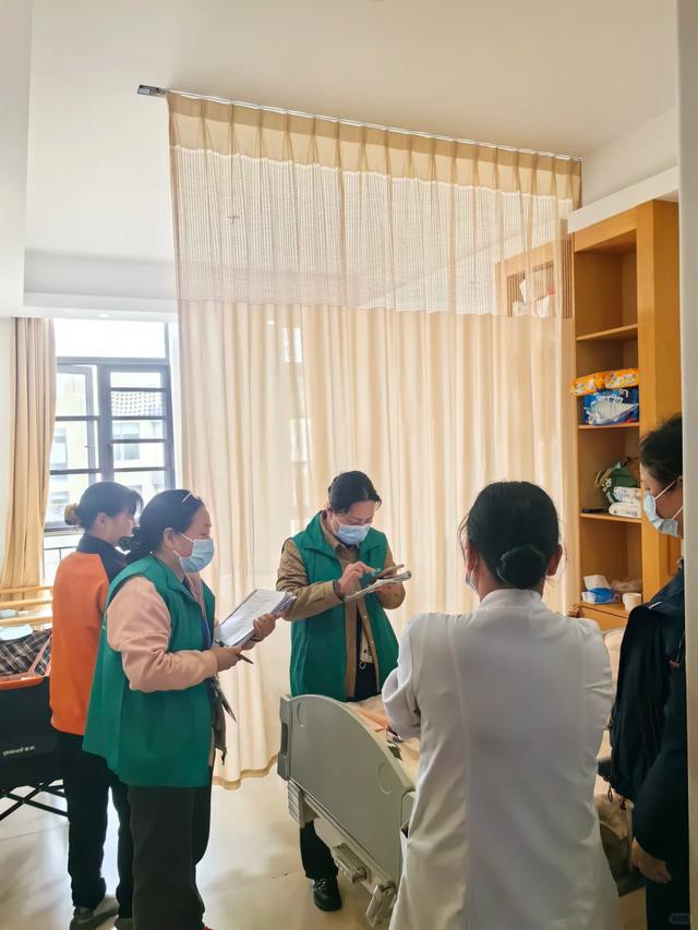 Nghề việc nhẹ kiếm tiền triệu mỗi giờ đang cực khát người: Không bế đỡ, chỉ đi