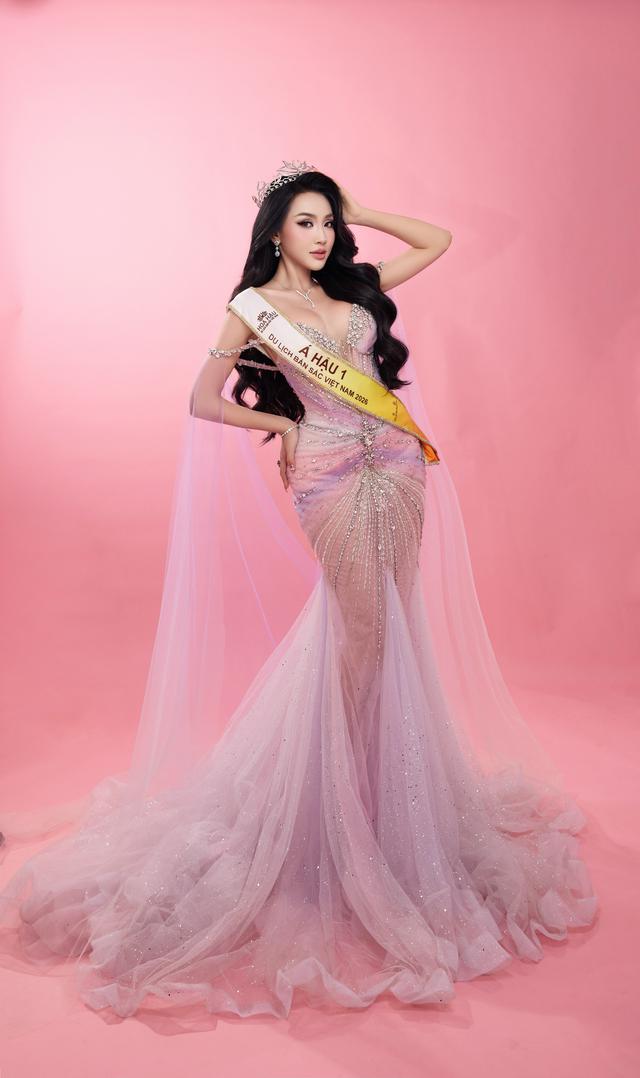 Á hậu Bảo Châu khoe vóc dáng săn chắc, tiết lộ kỷ luật được rèn từ 10 năm theo dancesport cùng Khánh Thi - Phan Hiển - Ảnh 3.