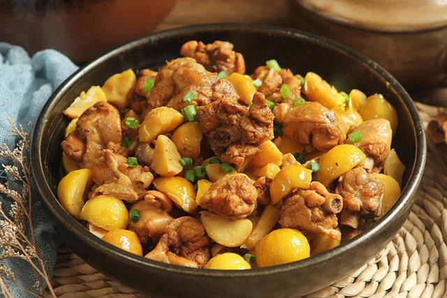 Hạt dẻ không chỉ để rang: Ăn sống được cho là bổ thận, nấu chín lại giúp kiện tỳ - Ảnh 2.