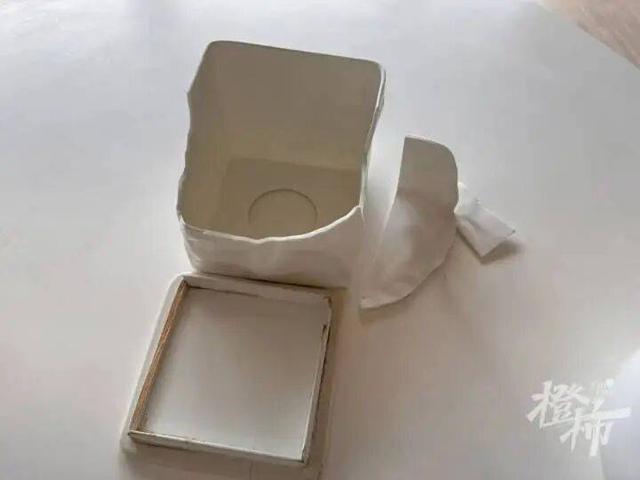 Bé 1 tuổi làm vỡ hộp giấy, khách sạn đòi đền 3,3 triệu đồng - Ảnh 2.