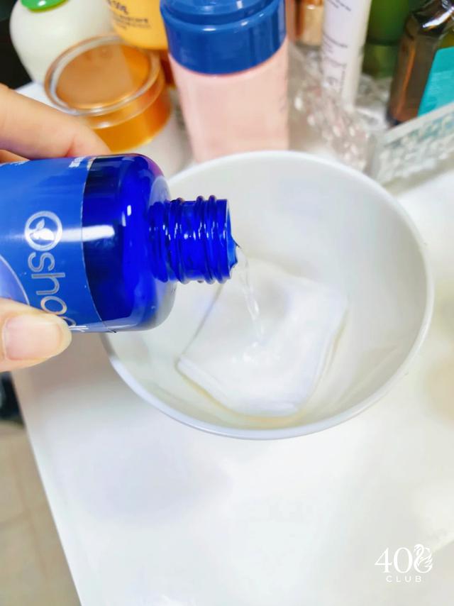 Đắp bông thấm nước lotion 5 phút trước khi dưỡng da: Mẹo nhỏ giúp da mềm mượt, bớt căng rát - Ảnh 4.