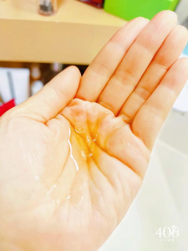 Đắp bông thấm nước lotion 5 phút trước khi dưỡng da: Mẹo nhỏ giúp da mềm mượt, bớt căng rát - Ảnh 5.