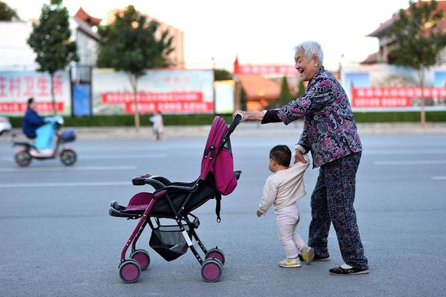 Cháu chỉ ăn nhân, bà ăn phần vỏ: Sự nuông chiều tưởng là yêu thương có thể khiến trẻ mất nhiều hơn được - Ảnh 4.