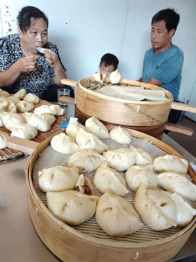 Cháu chỉ ăn nhân, bà ăn phần vỏ: Sự nuông chiều tưởng là yêu thương có thể khiến trẻ mất nhiều hơn được - Ảnh 3.