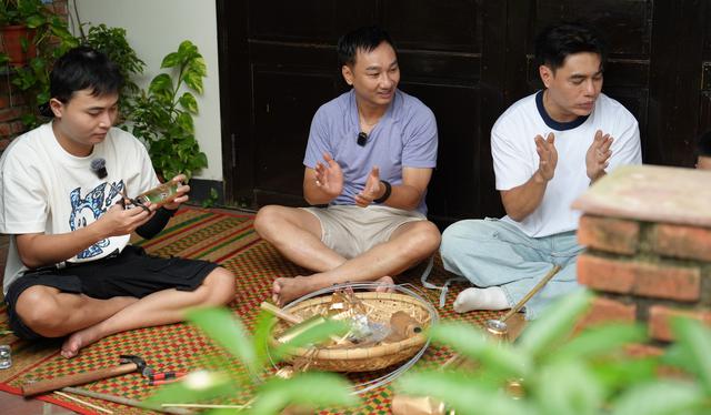 Tập 3 Bố ơi mùa 6: Lê Dương Bảo Lâm đòi “phúc khảo” vì thua 0,25 điểm; Thành Trung và HuyR kể tuổi thơ Trung thu đối lập - Ảnh 5. Tập 3 Bố ơi mùa 6: Lê Dương Bảo Lâm đòi “phúc khảo” vì thua 0,25 điểm; Thành Trung và HuyR kể tuổi thơ Trung thu đối lập - Ảnh 5.