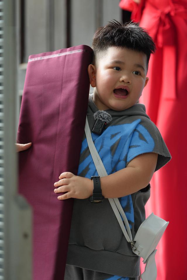 Tập 3 Bố ơi mùa 6: Lê Dương Bảo Lâm đòi “phúc khảo” vì thua 0,25 điểm; Thành Trung và HuyR kể tuổi thơ Trung thu đối lập - Ảnh 8. Tập 3 Bố ơi mùa 6: Lê Dương Bảo Lâm đòi “phúc khảo” vì thua 0,25 điểm; Thành Trung và HuyR kể tuổi thơ Trung thu đối lập - Ảnh 8.