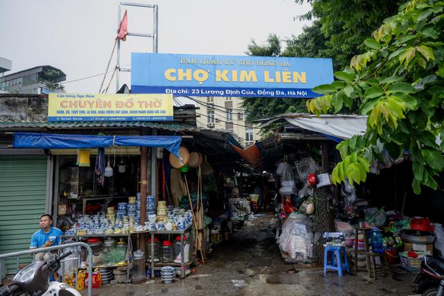 Chợ Kim Li&ecirc;n sau 30 năm hoạt động: Tiểu thương dọn đi v&agrave; nỗi buồn chia tay - Ảnh 1.