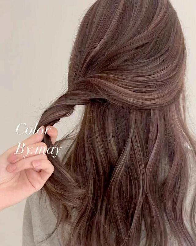 Phụ nữ 40+ n&ecirc;n thử 10 m&agrave;u nhuộm gi&uacute;p t&oacute;c bạc h&ograve;a v&agrave;o t&oacute;c đen tự nhi&ecirc;n - Ảnh 10.