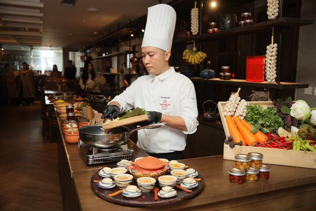 "Cửu Vị Duyên Hải": MAMMOM Restaurant ra mắt thực đơn mới, mở ra hành trình về miền ẩm thực duyên hải Trung Bộ - Ảnh 3.