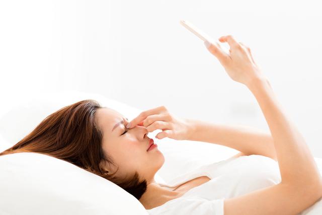 5 c&aacute;ch gi&uacute;p thư gi&atilde;n, dễ v&agrave;o giấc hơn khi trằn trọc: C&oacute; cả phương ph&aacute;p &ldquo;qu&acirc;n đội Mỹ&rdquo; đang được nhiều người thử - Ảnh 3.