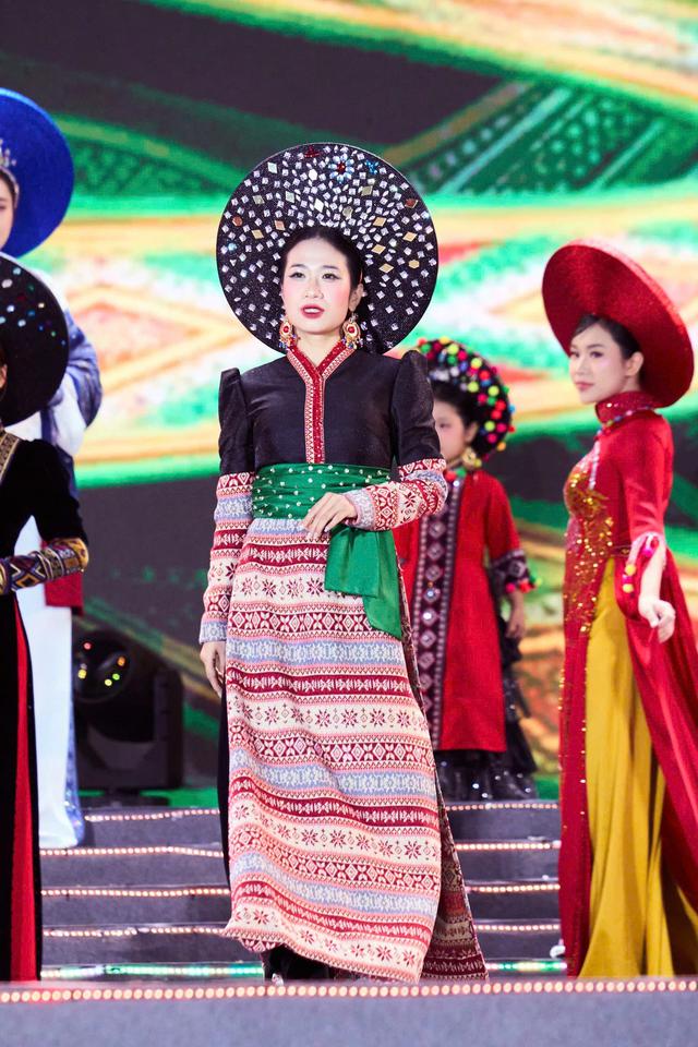 Người đẹp truyền thông Hà Phương và hành trình - Ảnh 1.