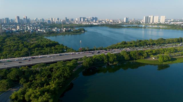 Cảnh b&aacute;o &ugrave;n tắc giao th&ocirc;ng tại H&agrave; Nội v&agrave; TP . HCM sau lễ Quốc kh&aacute;nh 2026 - Ảnh 3.