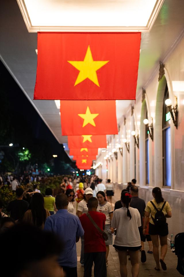 Ph&aacute;o hoa rực s&aacute;ng H&agrave; Nội v&agrave; TP . HCM mừng Quốc kh&aacute;nh 2 / 9 năm 2026 - Ảnh 34.