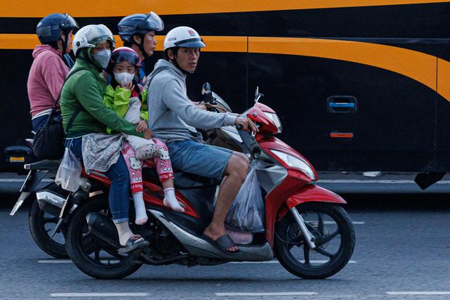 Cảnh b&aacute;o &ugrave;n tắc giao th&ocirc;ng tại H&agrave; Nội v&agrave; TP . HCM sau lễ Quốc kh&aacute;nh 2026 - Ảnh 14.