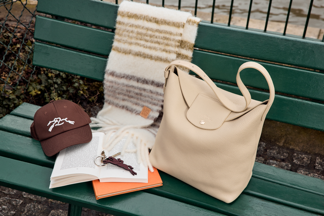 Longchamp Le Cadence: Nhịp điệu mới của chiếc t&uacute;i thường nhật  - Ảnh 1.