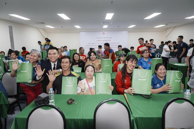 Herbalife Việt Nam phối hợp cùng Ủy Ban Paralympic Việt Nam tổ chức buổi đào tạo “Dinh dưỡng Thể thao trong Tập luyện, Thi đấu và Phục hồi” - Ảnh 2.