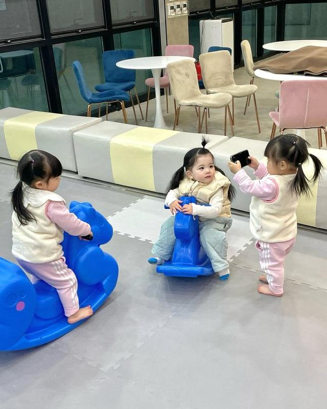 Cha mẹ càng lo lắng càng dễ nổi nóng: Làm sao để nuôi con nhẹ nhàng nhưng vẫn có nguyên tắc? - Ảnh 3.