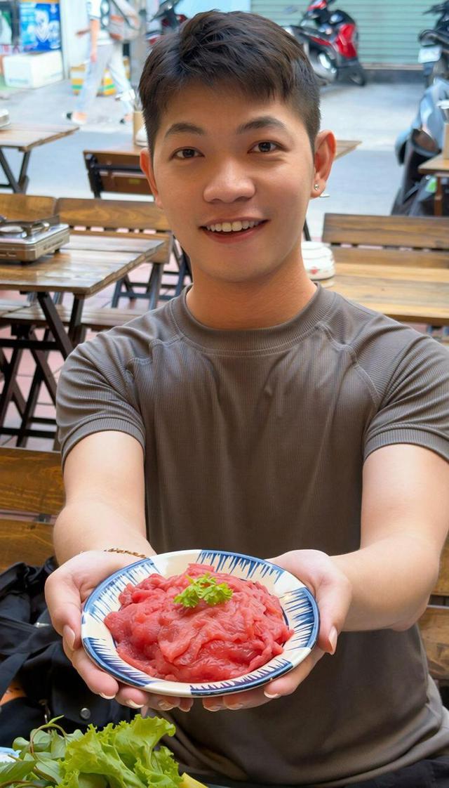 Từ di sản trong góc hẻm và khát vọng vươn xa của Lang Thang With Phát - Ảnh 4.