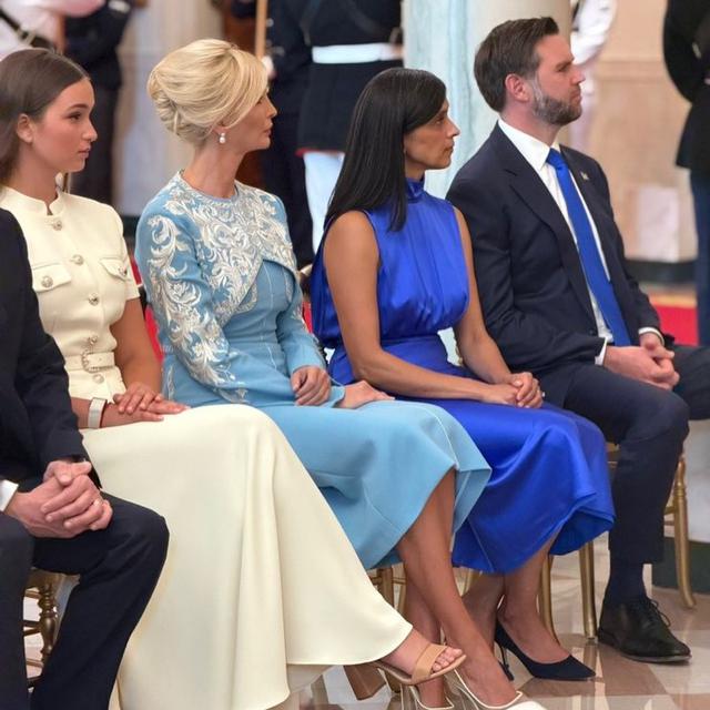 Ivanka Trump thời trang ấn tượng với thiết kế haute couture tại Nhà Trắng - Ảnh 3. Ivanka Trump thời trang ấn tượng với thiết kế haute couture tại Nhà Trắng - Ảnh 3.