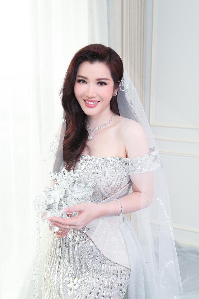 Akira Phan đưa lời tỏ tình lên khăn voan cô dâu - Ảnh 4.