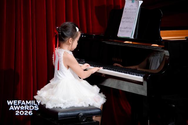 Quỳnh Anh v&agrave; b&eacute; MinHee c&ugrave;ng những clip triệu view: &ldquo;Nếu sau n&agrave;y con kh&ocirc;ng muốn xuất hiện tr&ecirc;n k&ecirc;nh nữa, t&ocirc;i sẽ t&ocirc;n trọng&rdquo; - Ảnh 4.