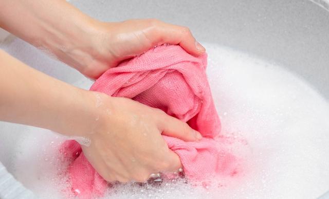 Có nhất thiết phải dùng nước giặt riêng cho em bé? Mẹ đừng chỉ tin chữ