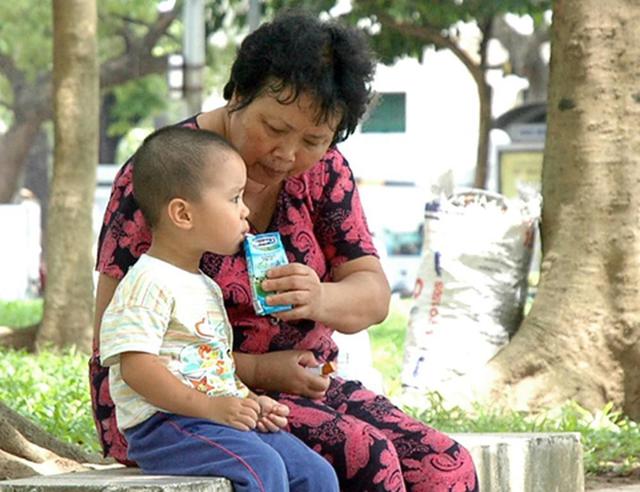 Ông bà chăm cháu hãy nhớ nguyên tắc 
