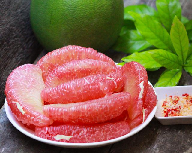 Trời chuyển thu, nhớ ăn bưởi: Loại quả được ví là “vua long đờm”, còn giúp giảm mùi hôi miệng - Ảnh 4.