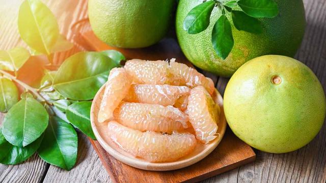 Trời chuyển thu, nhớ ăn bưởi: Loại quả được ví là “vua long đờm”, còn giúp giảm mùi hôi miệng - Ảnh 2.