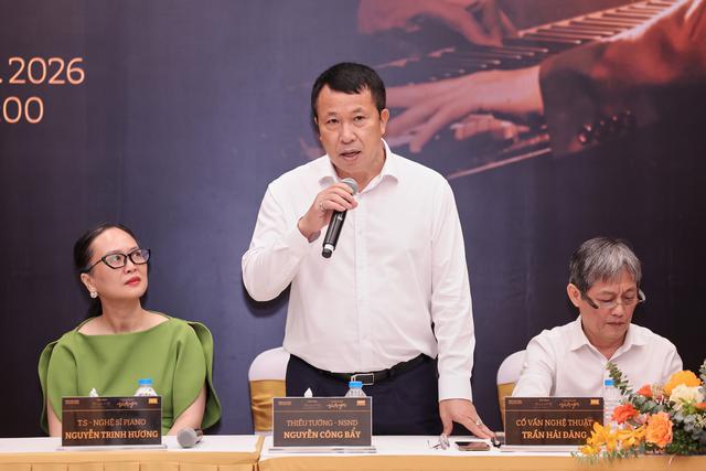 5 năm sau ngày Phú Quang đi xa, ba người con dựng lại "căn phòng ký ức" của cha giữa lòng Hà Nội - Ảnh 2.