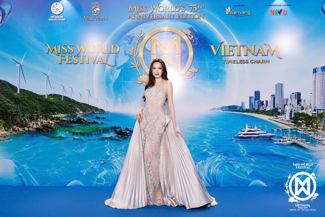 Hậu trường Miss World 2026: Đỗ Mỹ Linh tỏa s&aacute;ng tr&ecirc;n thảm đỏ sau nghi vấn sinh con thứ hai - Ảnh 12.