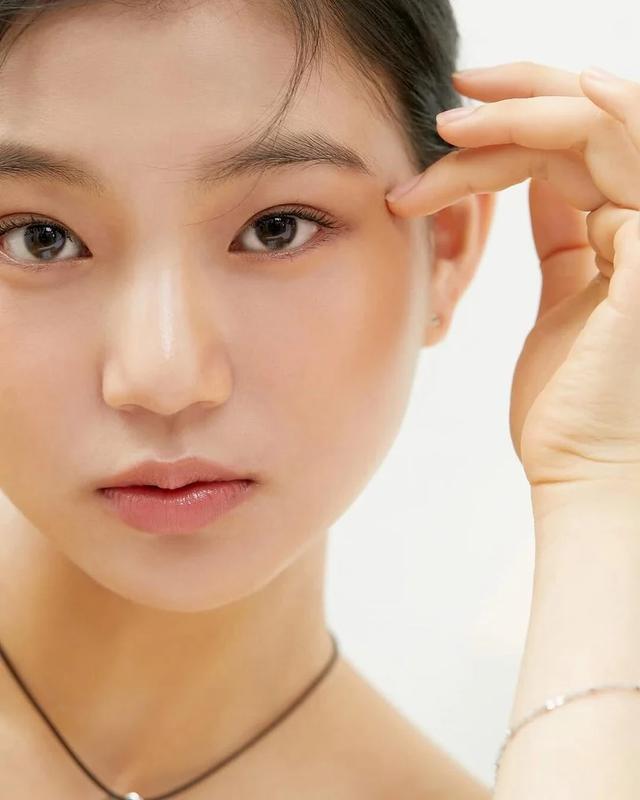 D&ugrave;ng kem mắt m&atilde;i kh&ocirc;ng hiệu quả? C&oacute; thể bạn đang mắc 3 sai lầm phổ biến - Ảnh 4.