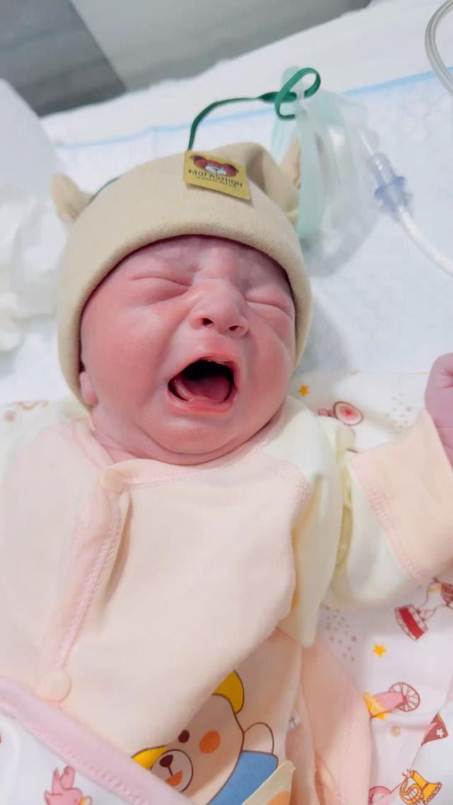 Có phải trẻ mới sinh hay khóc đêm vì “phải vía”? - Ảnh 5.