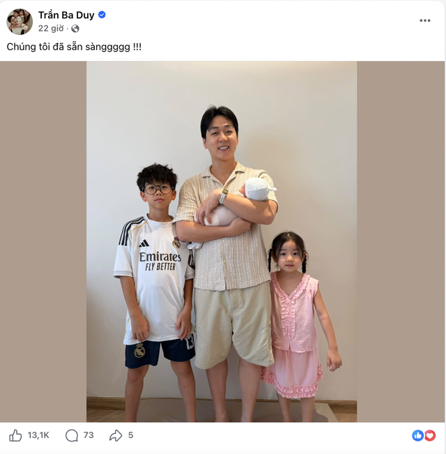 Ông bố 2 con Ba Duy bất ngờ đăng ảnh bế em bé, nói đúng 5 chữ khiến mẹ Nam Thương “đứng ngồi không yên” - Ảnh 1.