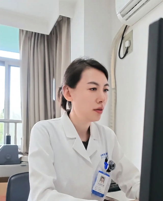 Mang thai vẫn uống rượu mỗi ng&agrave;y, b&aacute;c sĩ cảnh b&aacute;o: C&oacute; những tổn thương do rượu m&agrave; kh&aacute;m thai kh&ocirc;ng ph&aacute;t hiện được - Ảnh 1.