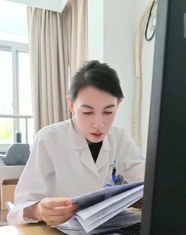 Mang thai vẫn uống rượu mỗi ng&agrave;y, b&aacute;c sĩ cảnh b&aacute;o: C&oacute; những tổn thương do rượu m&agrave; kh&aacute;m thai kh&ocirc;ng ph&aacute;t hiện được - Ảnh 2.