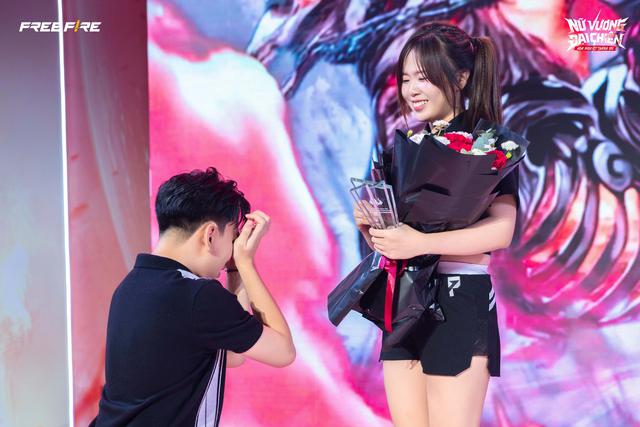 Chuyện tình đẹp và màn cầu hôn ngọt ngào của Tuấn Kha FF cùng Mèo Sợ Yêu - Ảnh 3.