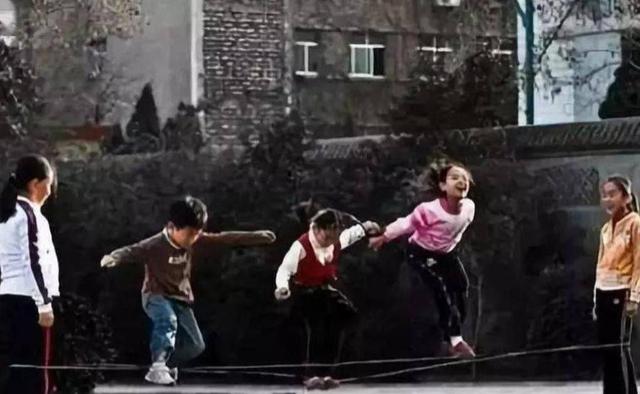 Nhìn lại tuổi thơ của thế hệ 8x, 9x mới hiểu vì sao trẻ em ngày nay dễ gặp vấn đề tâm lý - Ảnh 5.