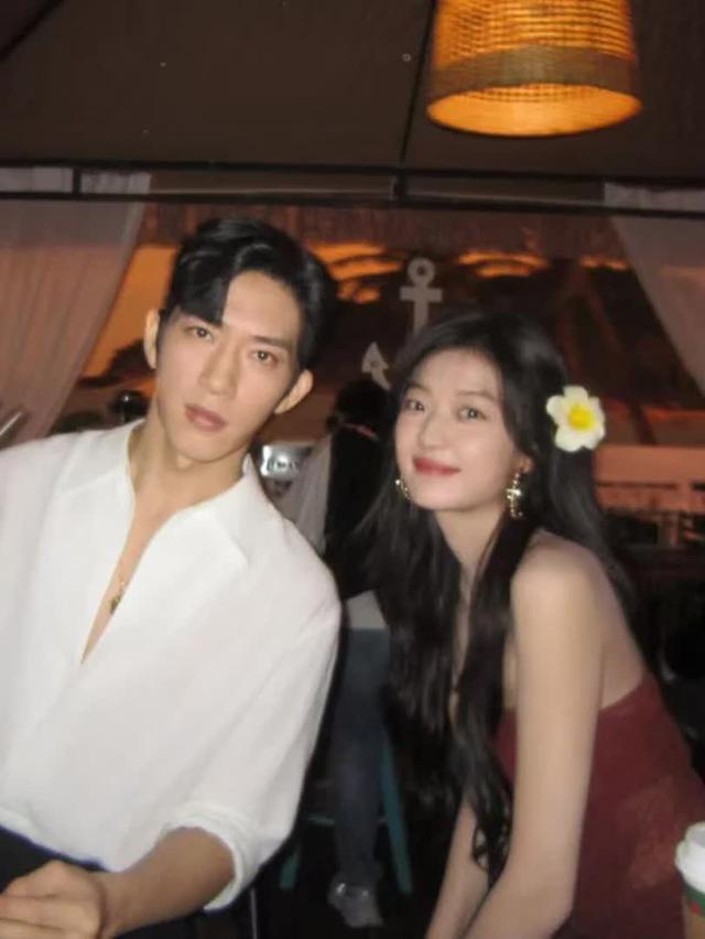 Mỹ nh&acirc;n &ldquo;Đầu Xu&acirc;n Tươi S&aacute;ng&rdquo; duy tr&igrave; v&oacute;c d&aacute;ng mảnh mai nhờ 5 th&oacute;i quen kh&ocirc;ng cần &eacute;p c&acirc;n cực đoan - Ảnh 2.