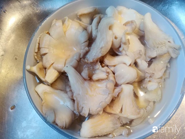 Ngày Rằm ăn chay, học Liên Ròm nấu ngay chỉ 1 món bún này siêu ngon cho bữa tối - Ảnh 5. Ngày Rằm ăn chay, học Liên Ròm nấu ngay chỉ 1 món bún này siêu ngon cho bữa tối - Ảnh 5.