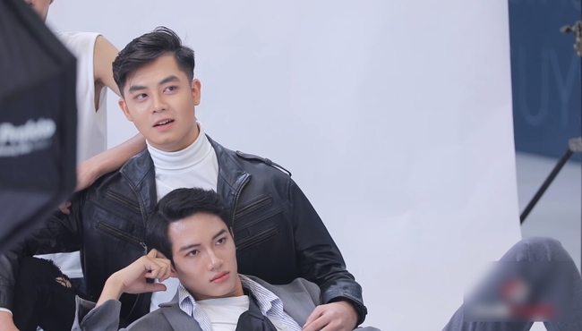 Vietnam's Next Top Model: 3 trai đẹp &quot;Gia tộc danh vọng&quot; bị Võ Hoàng Yến &quot;chặt chém&quot; không thương tiếc vì đánh khối quá đậm - Ảnh 8.
