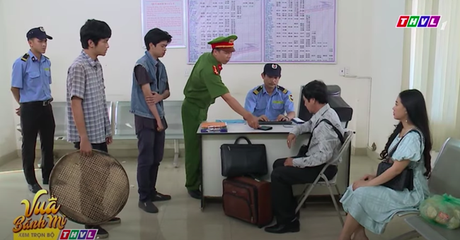 Vua bánh mì tập 18: Con trai Dung (Nhật Kim Anh) bị đánh sưng mặt, còn mắc họa đến mức bị công an bắt - Ảnh 6. Vua bánh mì tập 18: Con trai Dung (Nhật Kim Anh) bị đánh sưng mặt, còn mắc họa đến mức bị công an bắt Vua bánh mì tập 18: Con trai Dung (Nhật Kim Anh) bị đánh sưng mặt, còn mắc họa đến mức bị công an bắt - Ảnh 6. Vua bánh mì tập 18: Con trai Dung (Nhật Kim Anh) bị đánh sưng mặt, còn mắc họa đến mức bị công an bắt