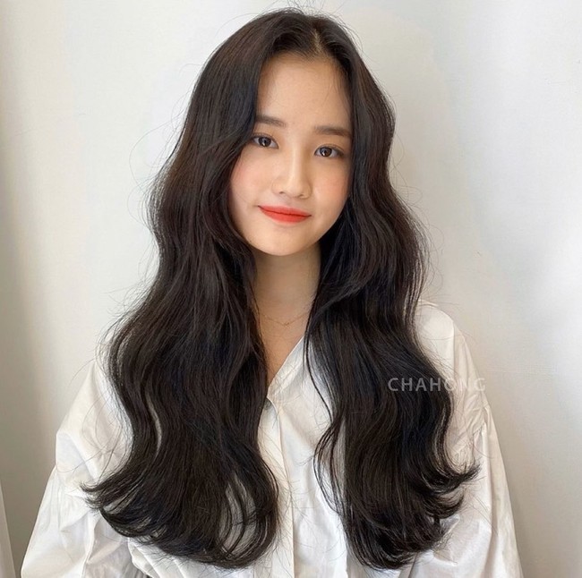 Hai kiểu tóc xoăn khiến hội chị em Hàn Quốc khi nhau đặt lịch làm, thợ  - Ảnh 10.