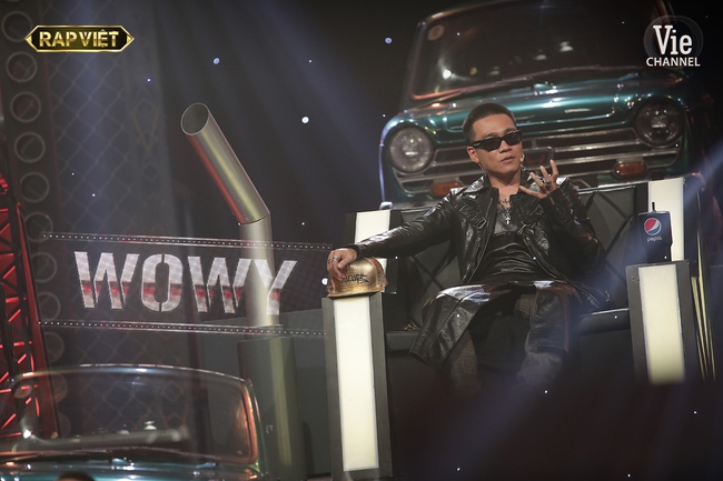 Rap Việt: Tez so kè với G.Ducky, còn được Wowy hứa hẹn "chống lưng", thế trận ngày càng gay cấn - Ảnh 8. Rap Việt: Tez so kè với G.Ducky, còn được Wowy hứa hẹn “chống lưng”, thế trận ngày càng gay cấn Rap Việt: Tez so kè với G.Ducky, còn được Wowy hứa hẹn "chống lưng", thế trận ngày càng gay cấn - Ảnh 8. Rap Việt: Tez so kè với G.Ducky, còn được Wowy hứa hẹn “chống lưng”, thế trận ngày càng gay cấn