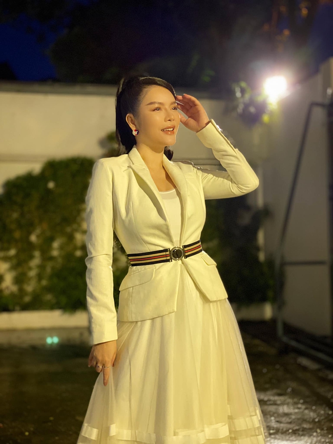 Lý Nhã Kỳ tuyên bố: "Tiếp tục xây dựng giấc mơ mới". Lý Nhã Kỳ tuyên bố: "Tiếp tục xây dựng giấc mơ mới".