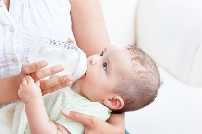 Chuyên gia cảnh báo: trẻ em có thể đã "nuốt" hàng triệu hạt vi nhựa từ một vật vô cùng quen thuộc - Ảnh 1. Chuyên gia cảnh báo: trẻ em có thể đã "nuốt" hàng triệu hạt vi nhựa từ một vật vô cùng quen thuộc - Ảnh 1.