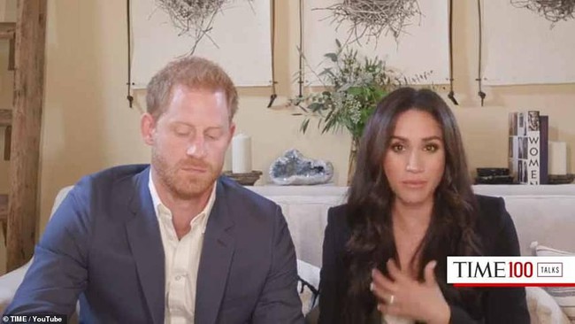 Công nương Kate khoe vẻ đẹp hoàn hảo với khí chất hơn người, làm lu mờ cả Meghan khi cả hai cùng &quot;lên sóng&quot; - Ảnh 2.