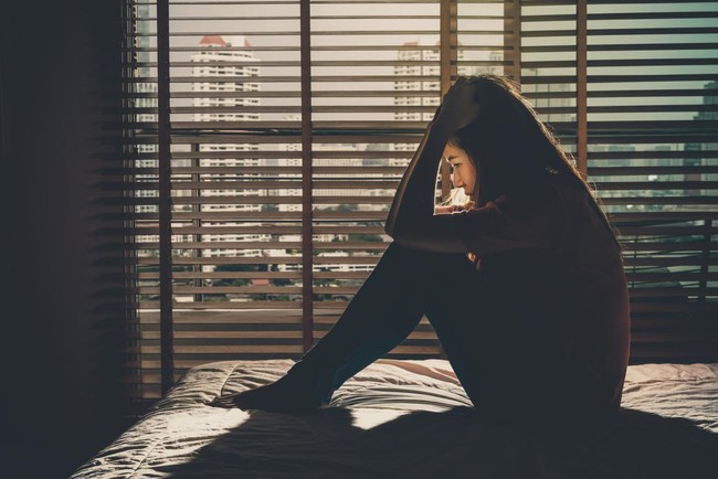 Bất đắc dĩ cho chồng "tìm cảm giác lạ", tôi định nhắm mắt bỏ qua nhưng vẫn không khỏi bàng hoàng trước người đàn ông nằm trong phòng ngủ - Ảnh 1. Bất đắc dĩ cho chồng "tìm cảm giác lạ", tôi định nhắm mắt bỏ qua nhưng vẫn không khỏi bàng hoàng trước người đàn ông nằm trong phòng ngủ - Ảnh 1.