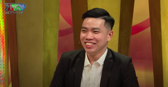 "Vợ chồng son": Ở biệt thự và là tiểu thư độc nhất của dòng họ, cô gái bị thầy giáo xông vào đòi nói lời yêu - Ảnh 3. "Vợ chồng son": Ở biệt thự và là tiểu thư độc nhất của dòng họ, cô gái bị thầy giáo xông vào đòi nói lời yêu - Ảnh 3.