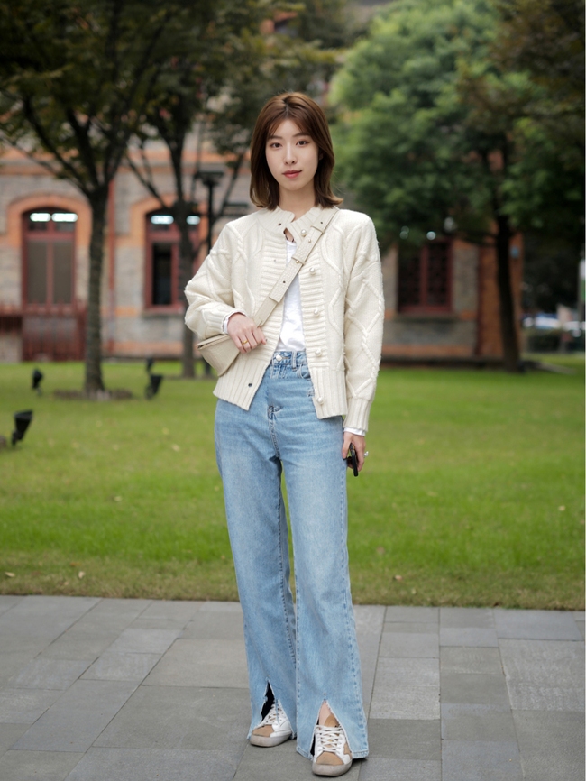 Street style Châu Á: Quần jeans là được chọn nhiều nh - Ảnh 14.